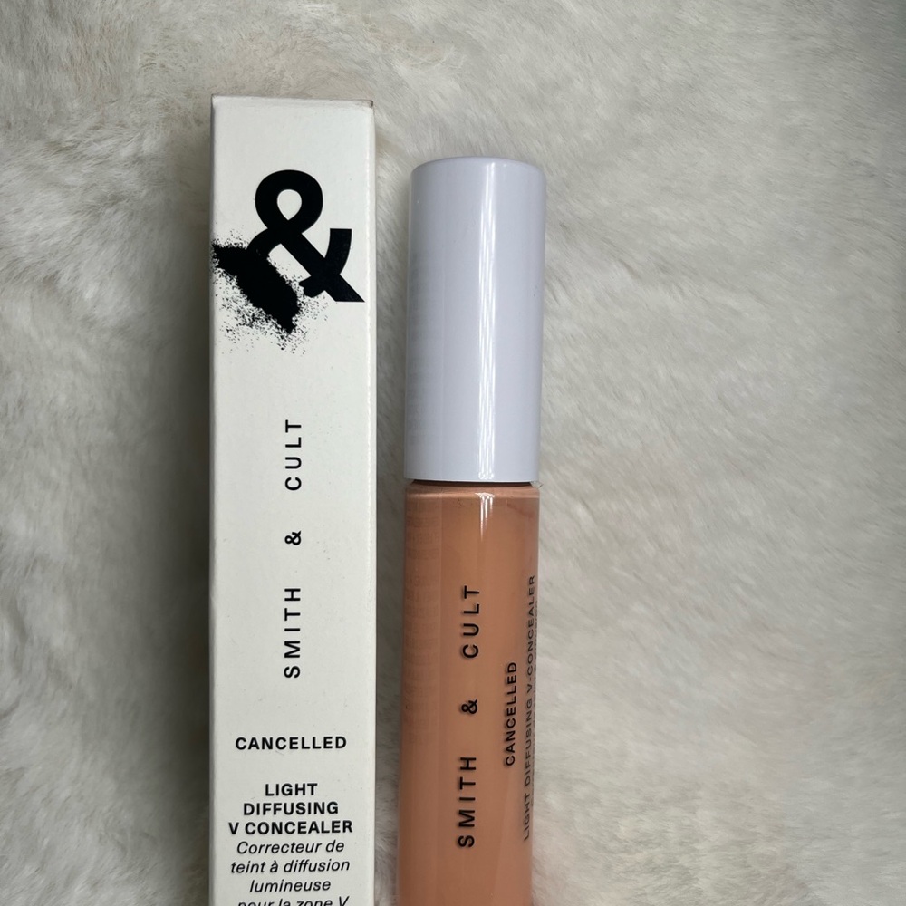 Smith & cult light diffusing concealer
